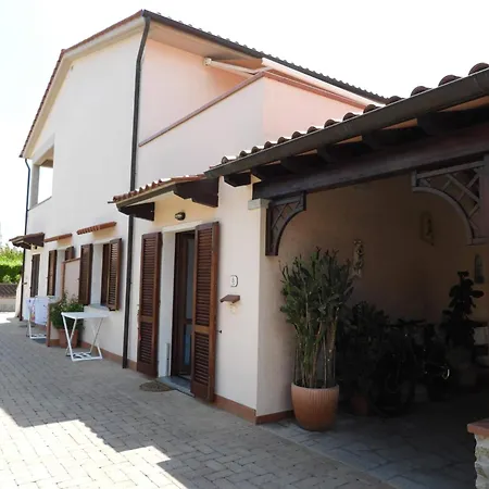 Appartamenti Gelsomino - Zona Mare Con Spazi Esterni, Clima E Posti Auto Apartamento Marina di Campo